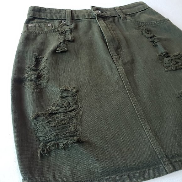 NWT jean skirt Carmar LF Olive Denim Distressed Skirt Short size 28 - Picture 3 of 7